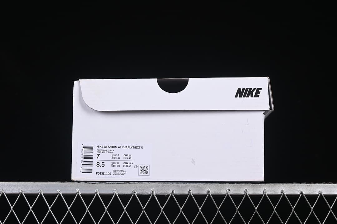 Shoe box label identifies Nike Air Zoom Alphafly Next% 3 and shows size details