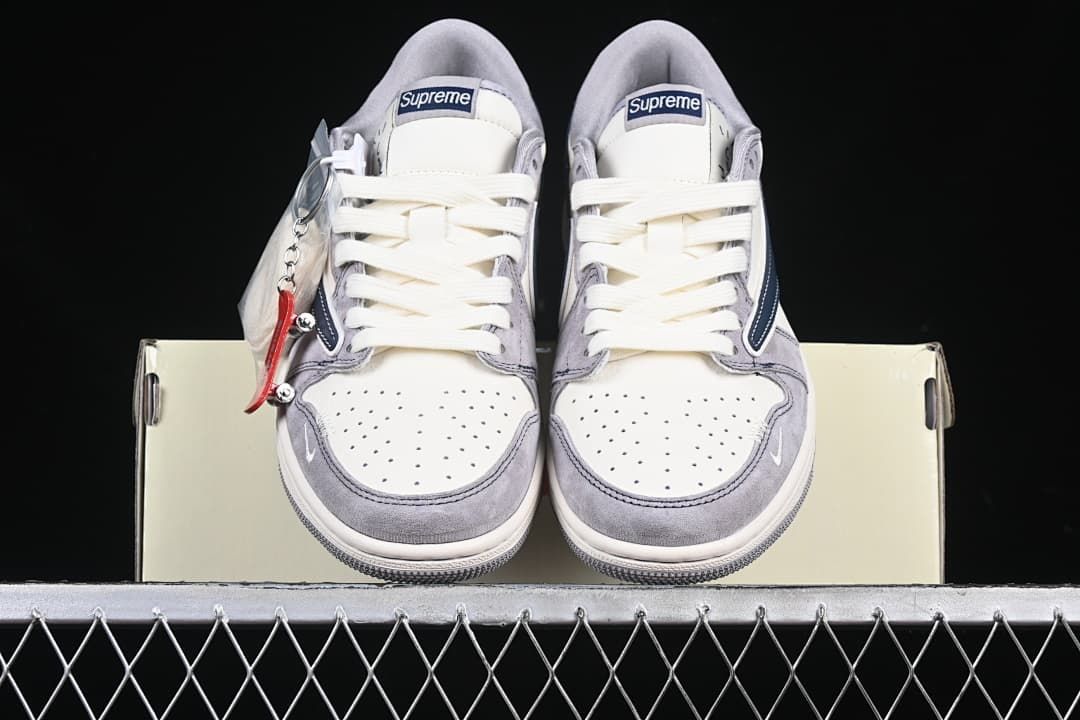 Front view of the pair displayed on the shoebox