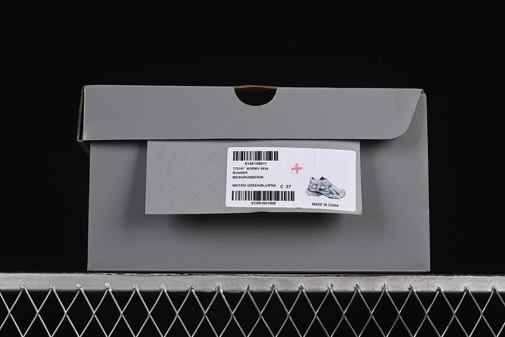 Shoebox label showing Runner, style code W3RMU 9934, color text, and size 37