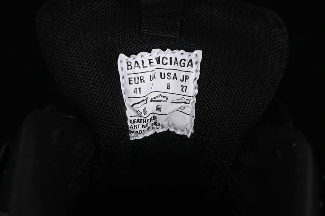 Tongue size label showing EU 41, UK 7, USA 8 and JP 27.