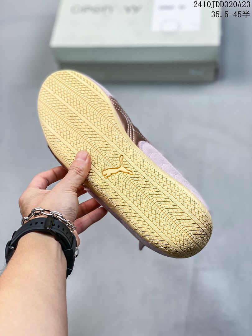 Gum-colored patterned outsole of the pink Puma Speedcat sneaker