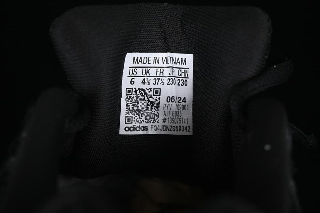Tongue size label showing a sample size and style code IF6935