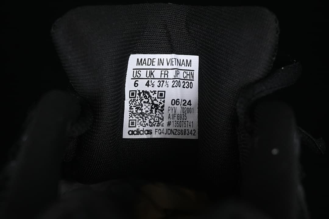 Tongue size label showing a sample size and style code IF6935