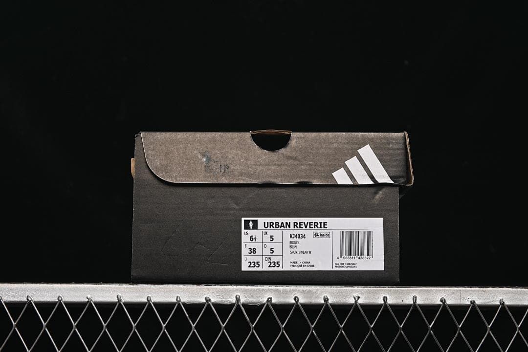 Shoe box label showing Urban Reverie, model KJ4034, brown, and EU 38