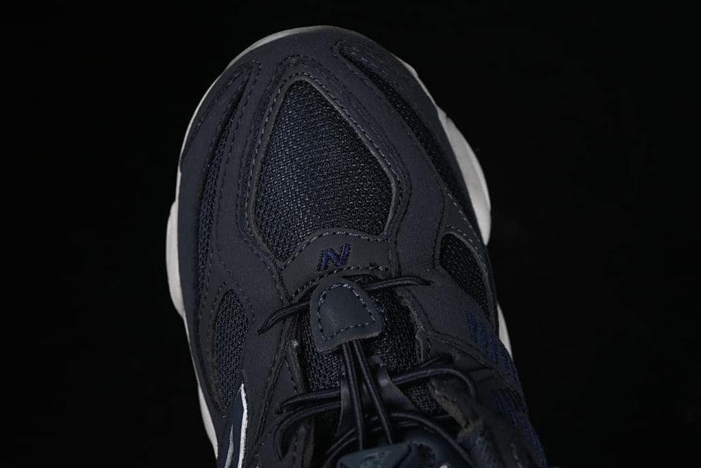 Top view of the sneaker toe and lace area