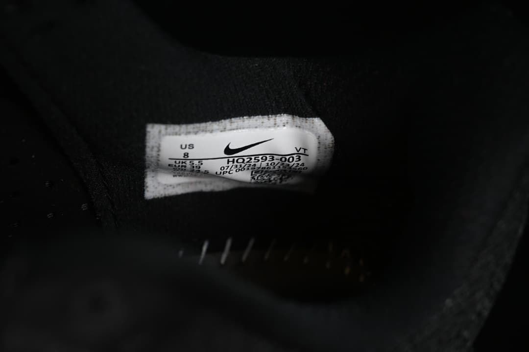 Interior size label showing US 8, UK 5.5 and EU 39