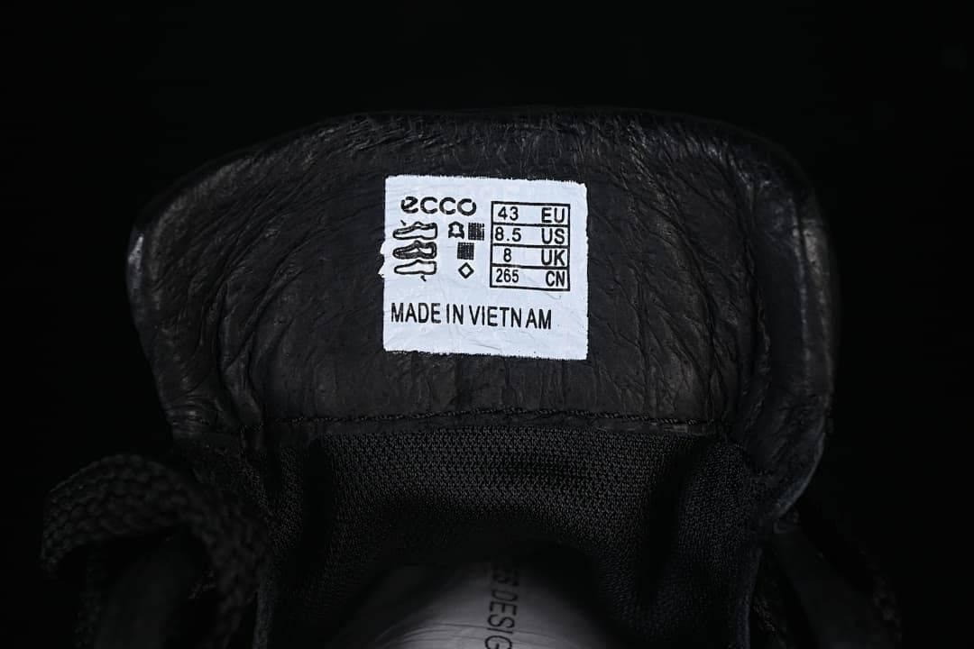 Tongue size label showing EU 43, US 8.5, UK 8, and CN 265
