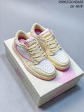 Pair of cream, white, and pink low-top sneakers photographed on a branded box; image overlay reads 36–46.5.