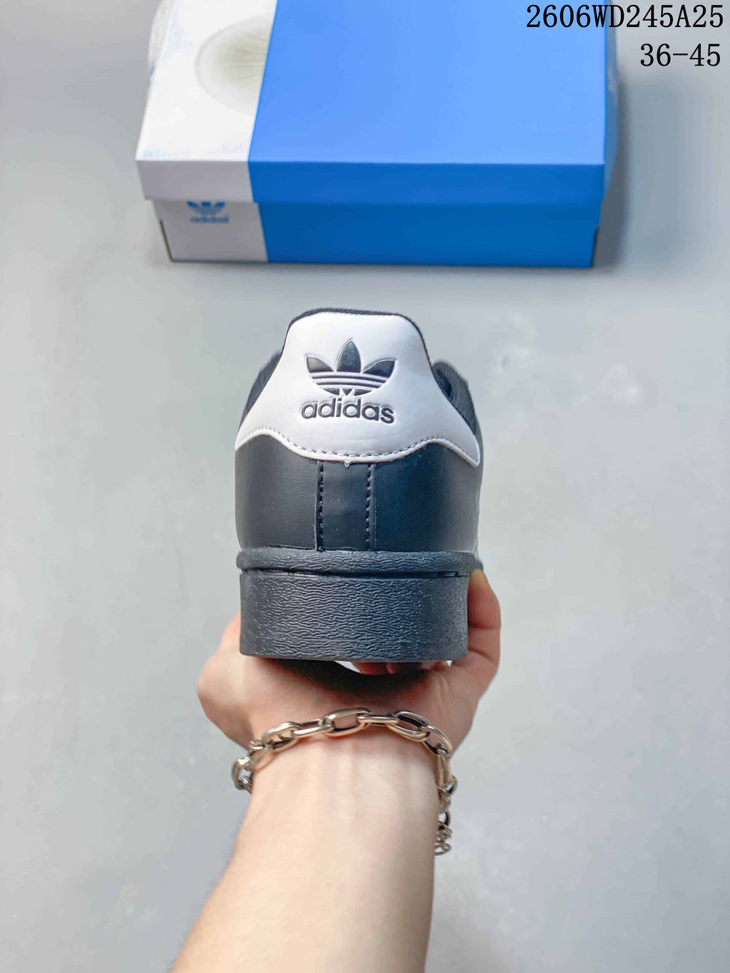 Rear view of the sneaker with a contrasting white heel tab