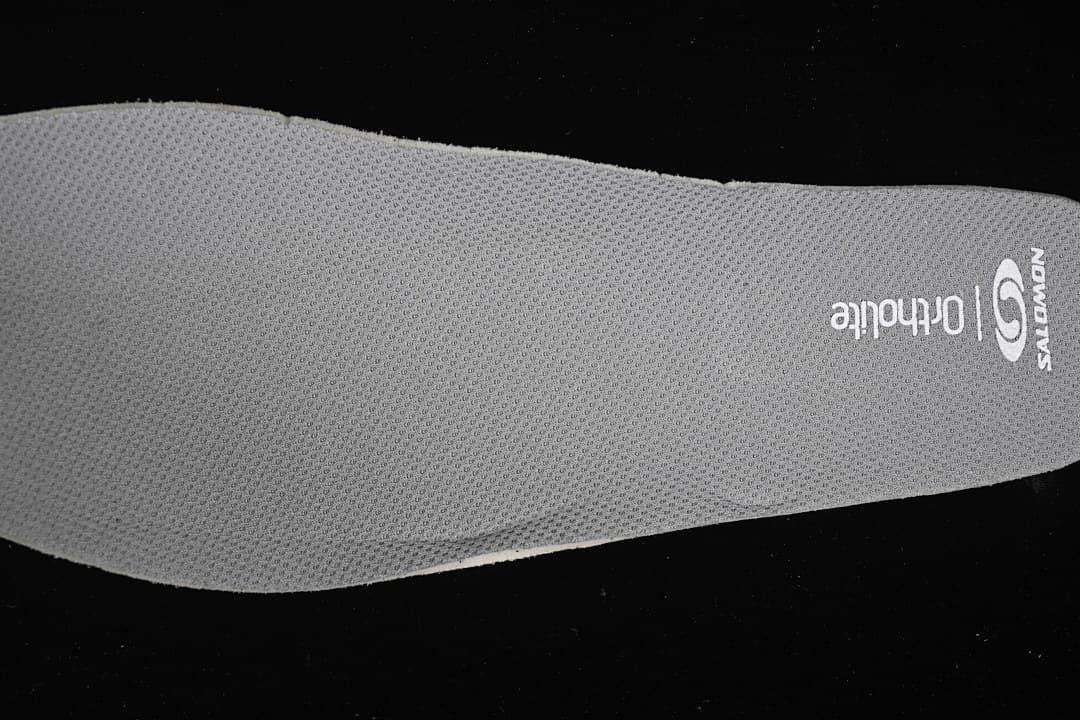 Gray Salomon-branded insole