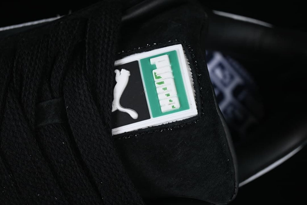 Close-up of the tongue label and lace area.