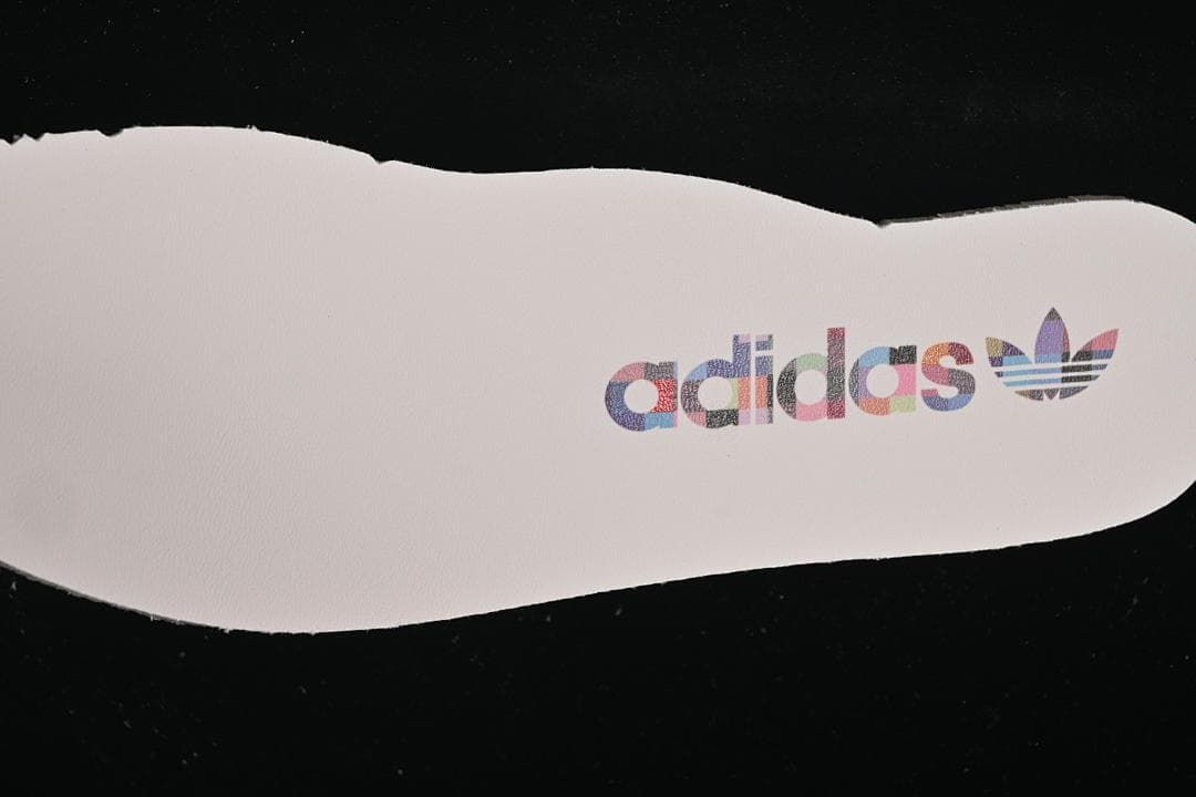 Close-up of the insole branding