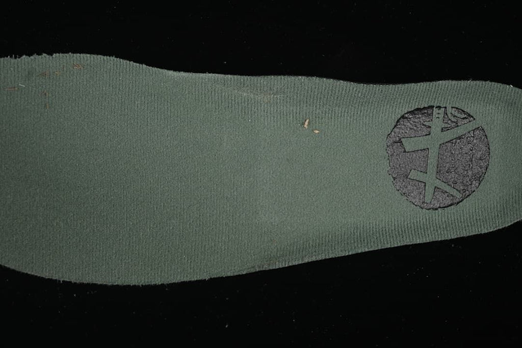 Close-up of the insole with a circular graphic