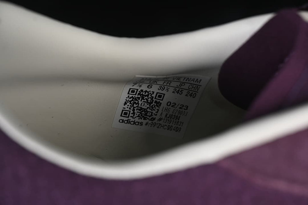 Interior size label showing EU 39 1/3, UK 6, US 7½, JP 245 and CHN 240