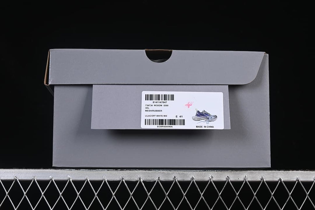 Shoebox product label showing color description and size EU 41.