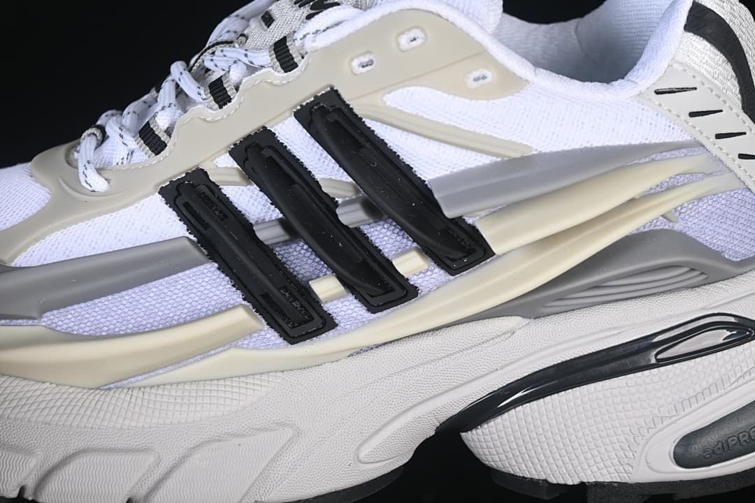 Close-up of the layered side panels and black stripes