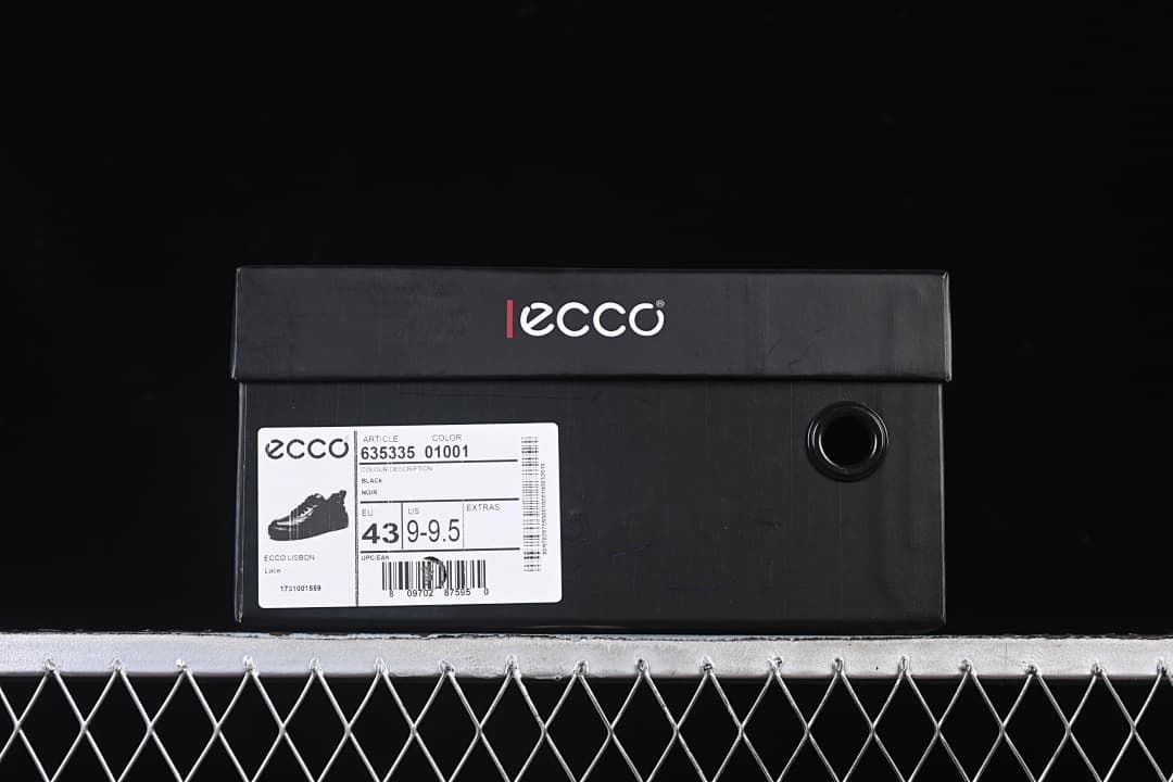 Shoe box label showing ECCO article 635335 01001, black, and EU 43