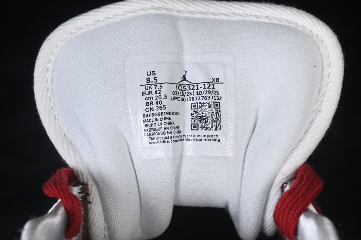 Tongue size label showing sample size US 8.5 and EU 42, plus other size equivalents