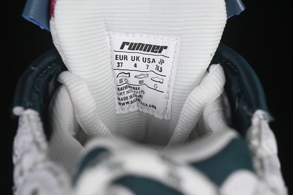 Tongue size label marked EU 37, UK 4, USA 7, JP 24.5
