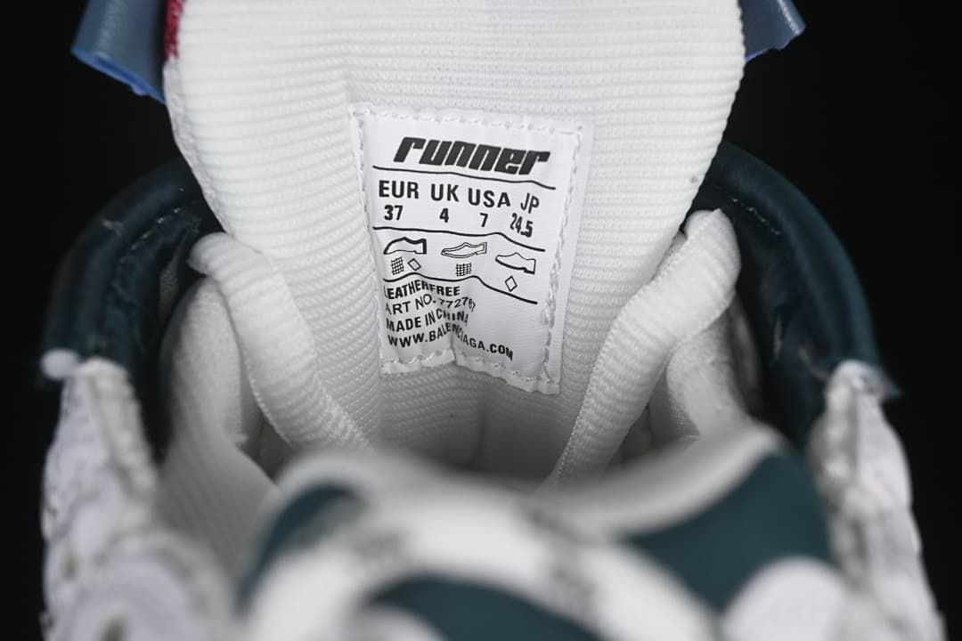 Tongue size label marked EU 37, UK 4, USA 7, JP 24.5