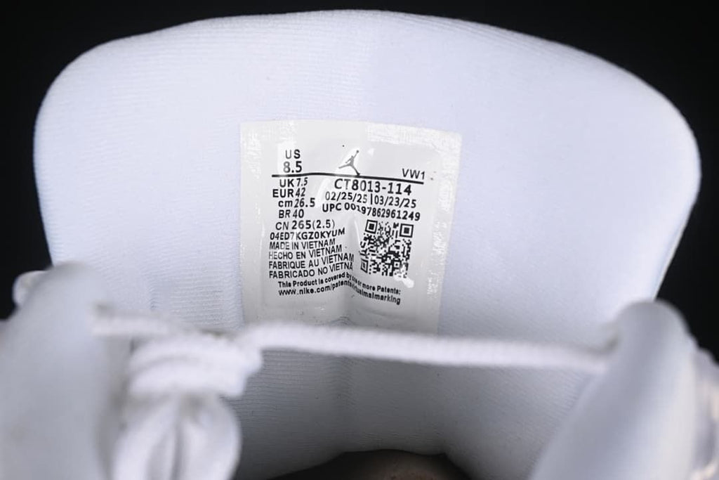 Tongue size label showing a sample size of EU 42