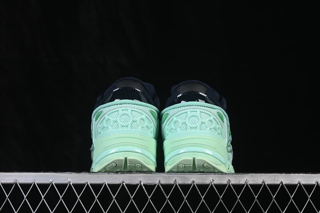 Rear view of the mint sculpted heels