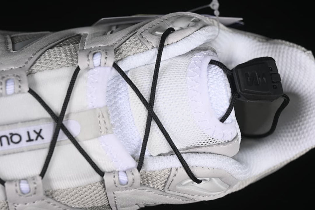 Close-up of the black quick-lace cord and lace toggle