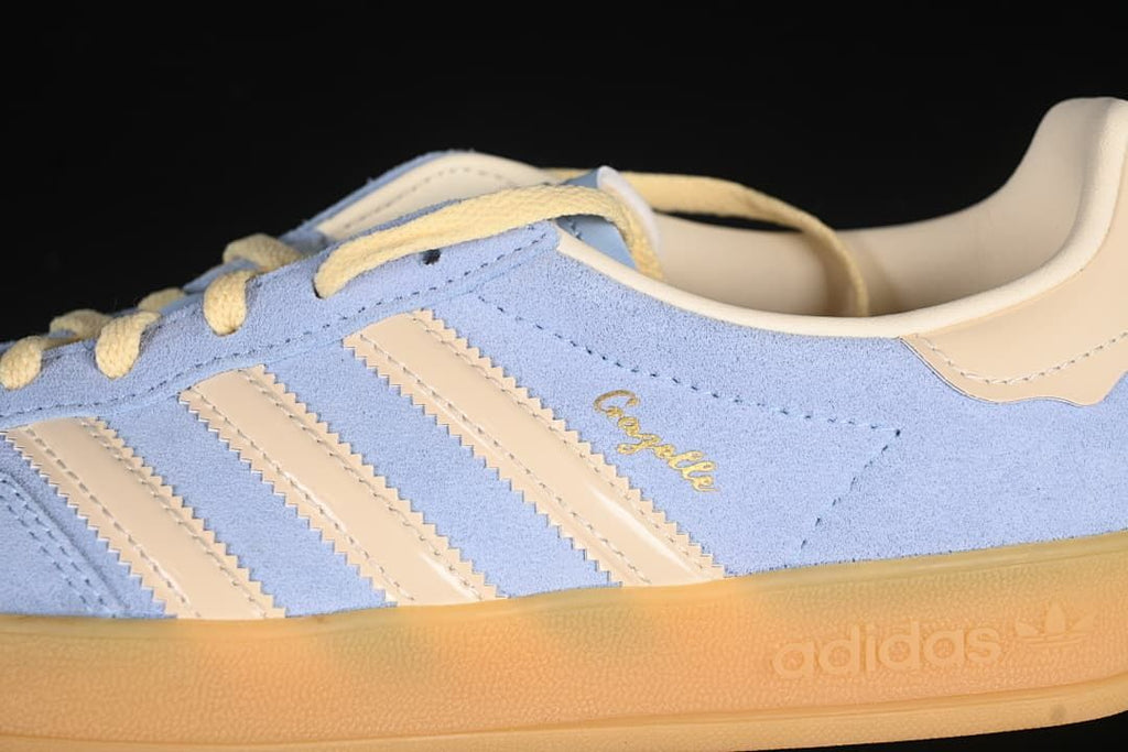 Close-up of the side stripes, Gazelle script, and gum-colored sole