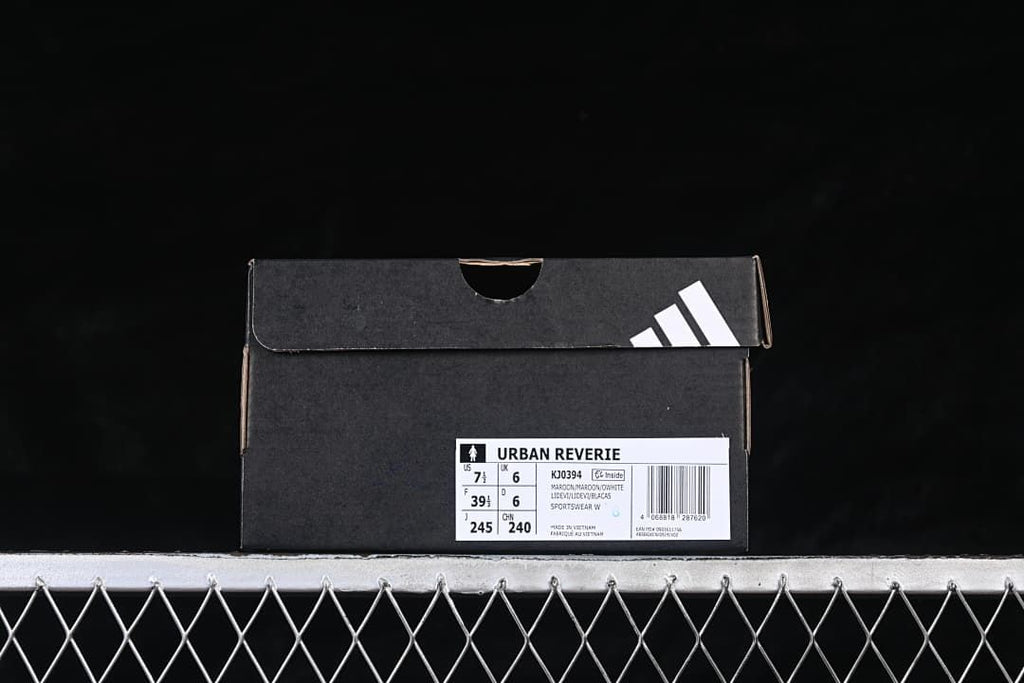 Shoe box label identifying Urban Reverie KJ0394 and displaying EU 39 1/3