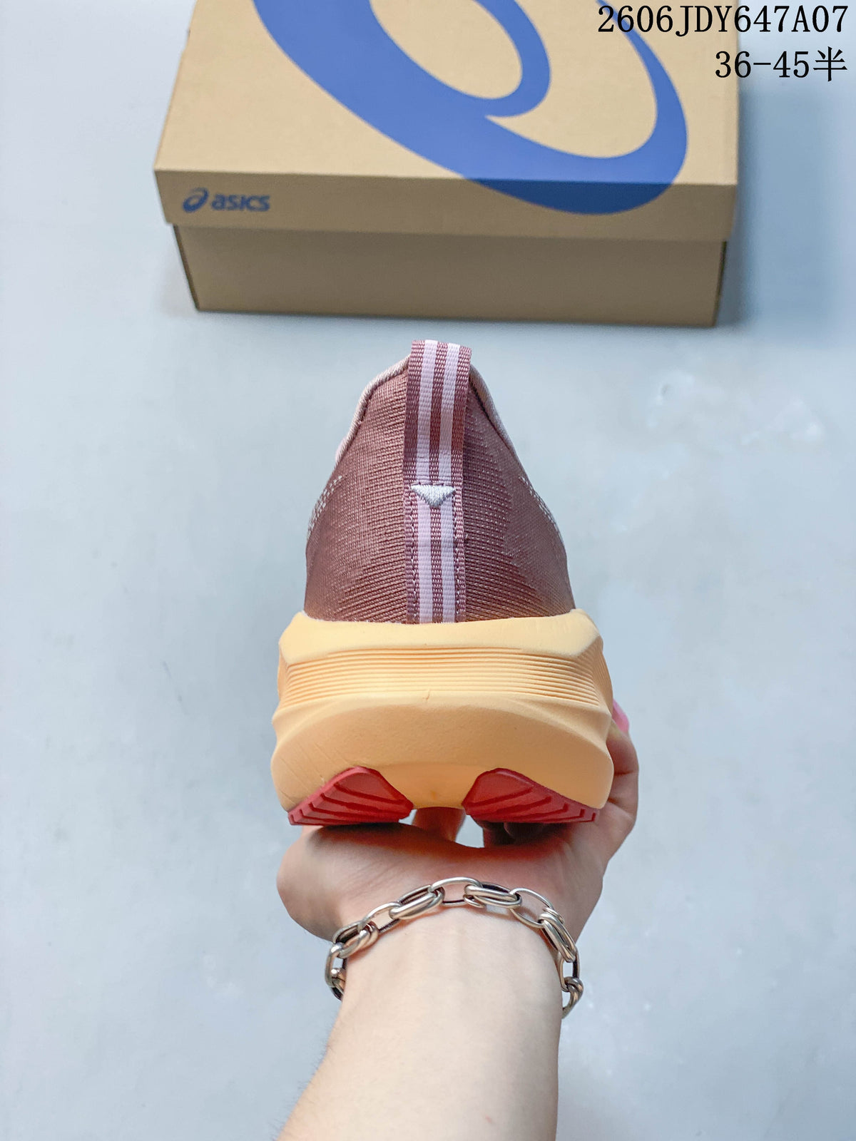 Rear view of an ASICS Novablast 5 shoe showing the heel and sole