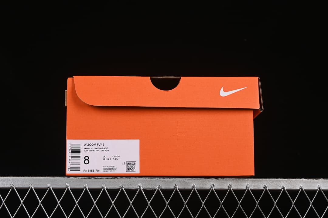 Orange Nike shoe box with a label identifying a women’s Zoom Fly 6, size 8, and style FN8455 701.