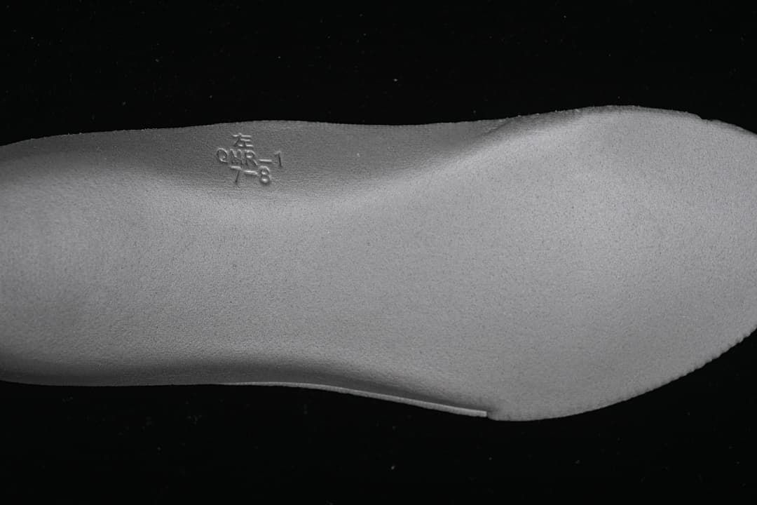 Close-up of the removable footbed with a size marking