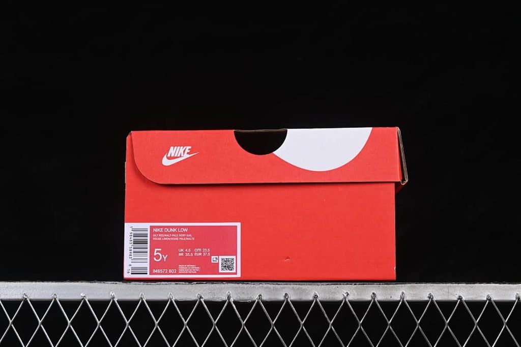Nike Dunk Low shoebox with a visible size label