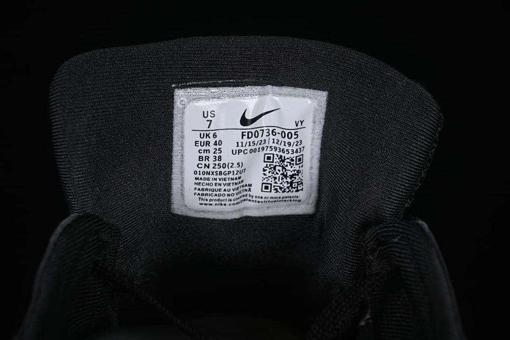 Shoe tongue size label showing US 7, UK 6, EU 40, and style code FD0736-005