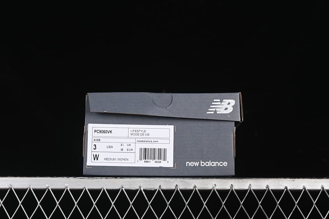 Shoebox label identifying model PC9060VK and a sample size