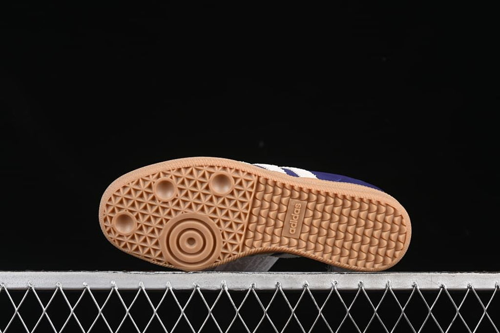 Underside view showing the patterned gum outsole