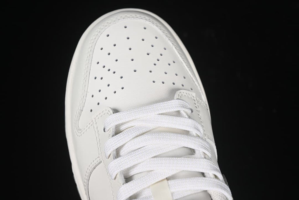 Top view of the perforated toe and laces