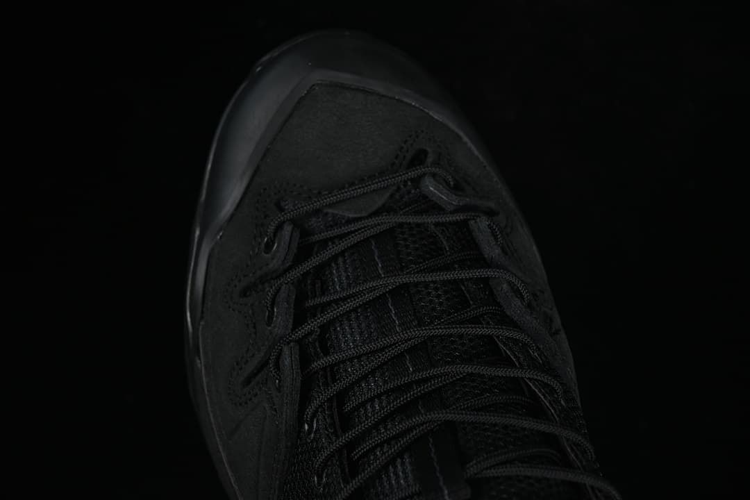 Top view of the black laces and toe area