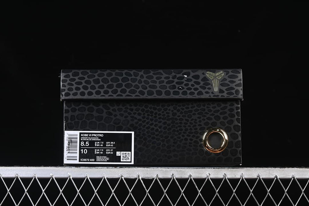 Kobe VI Protro shoe box with visible size label