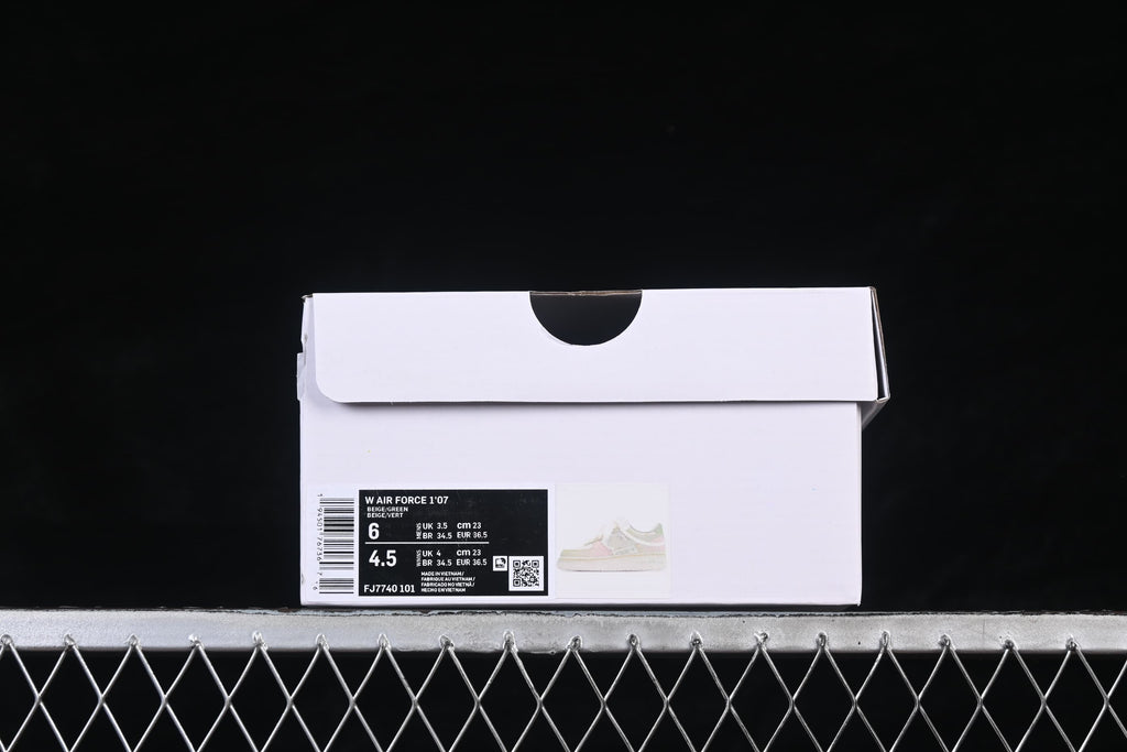 Shoebox label for Nike Air Force 1 '07 with style code FJ7740-101 and EU 36.5 sample size
