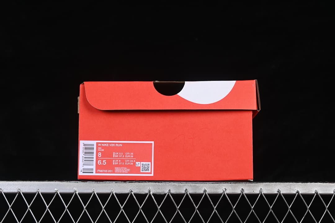 Shoe box label displaying Nike V2K Run and size information