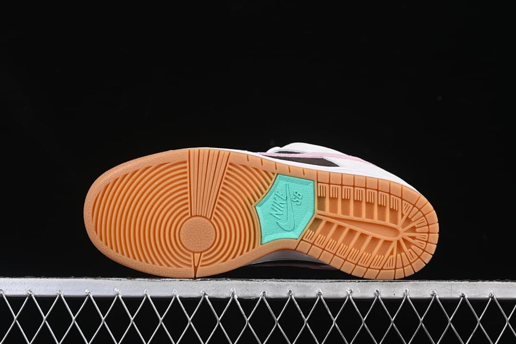 Gum-colored outsole with circular traction pattern