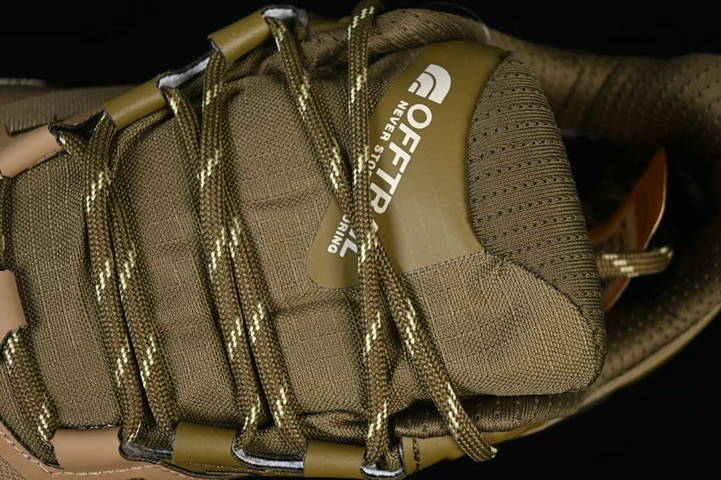 Close-up of the tongue branding and lace system