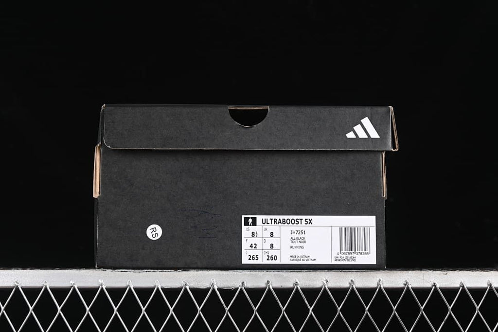 Shoe box label identifying Ultraboost 5X JH7251 in all black, with size EU 42