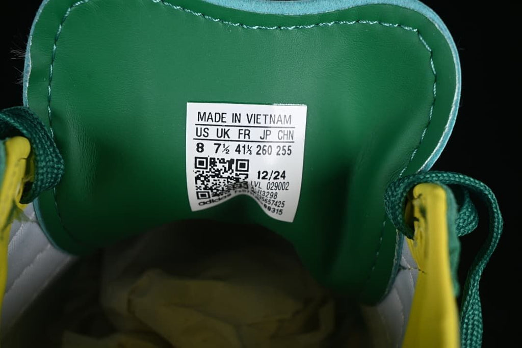 Inside shoe size label showing US 8, UK 7½, FR 41⅓, JP 260 and CHN 255