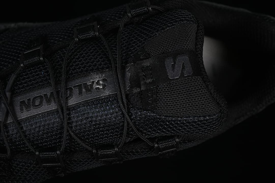 Close-up of the tongue and cord lacing system