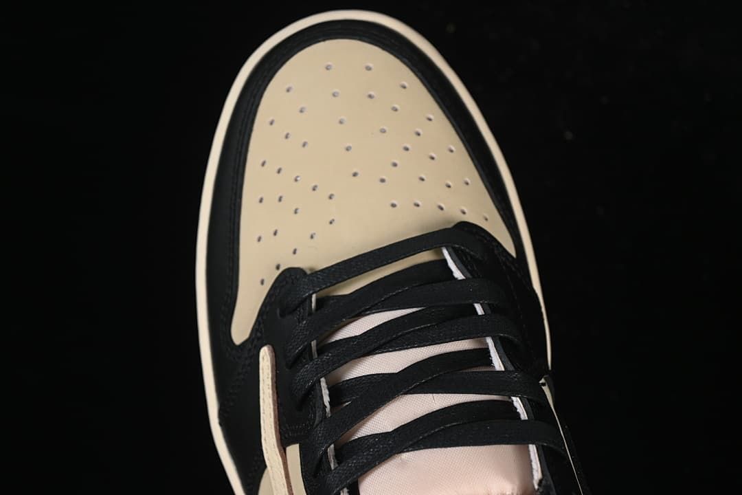 Top view of the perforated sail toe and black lacing