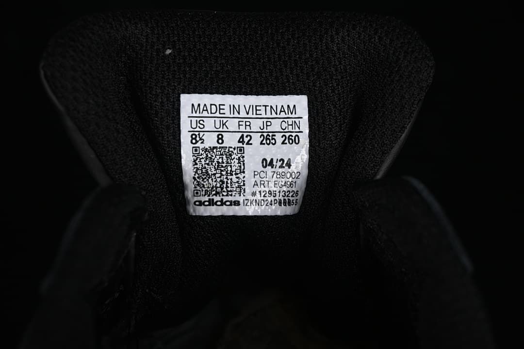 Tongue size label showing EU 42 and additional sample size information