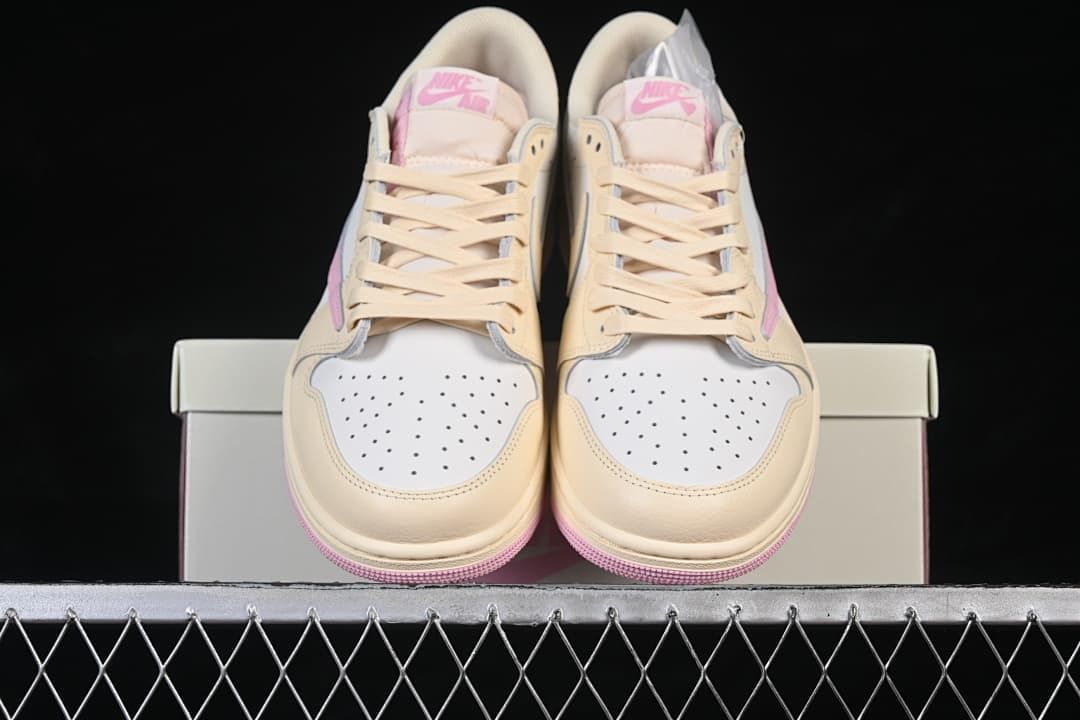 Front view of the pair resting on the shoebox
