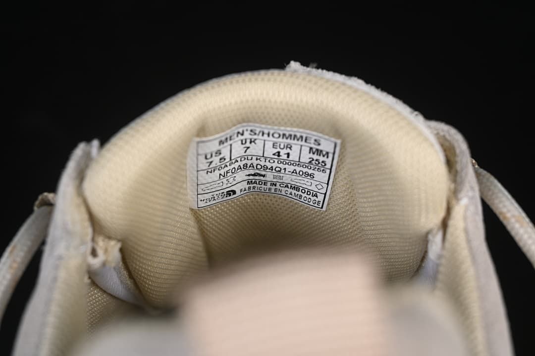 Shoe tongue size label showing EU 41 and style code NF0A8AD94QI-A096